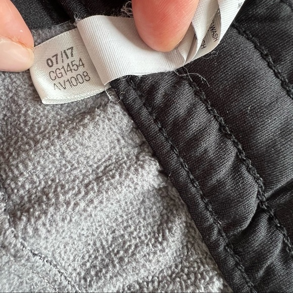 Adidas woman’s pants - Picture 7 of 7